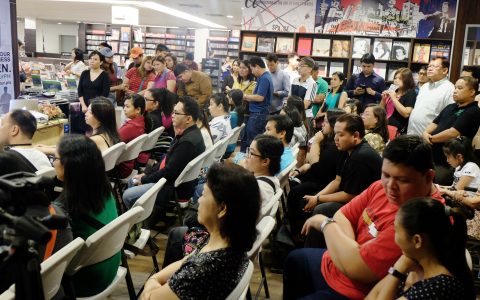 Full house at Fully booked! Awesome!